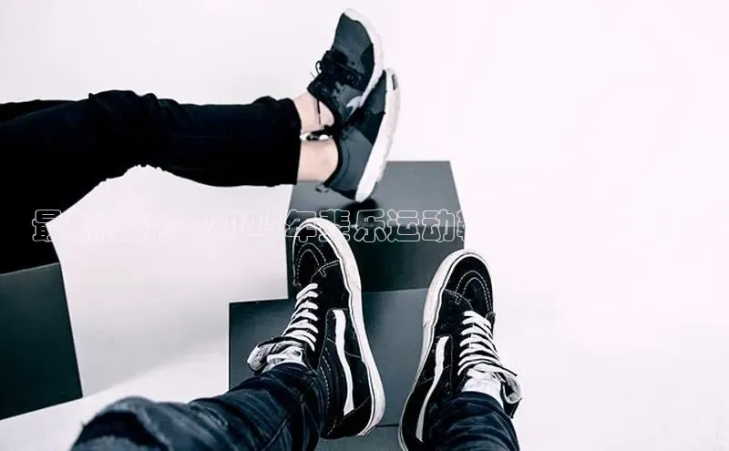 最新潮流：2025年斐乐运动鞋男款新品发布